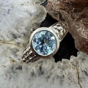 Elegant Silver Blue Gemstone Ring